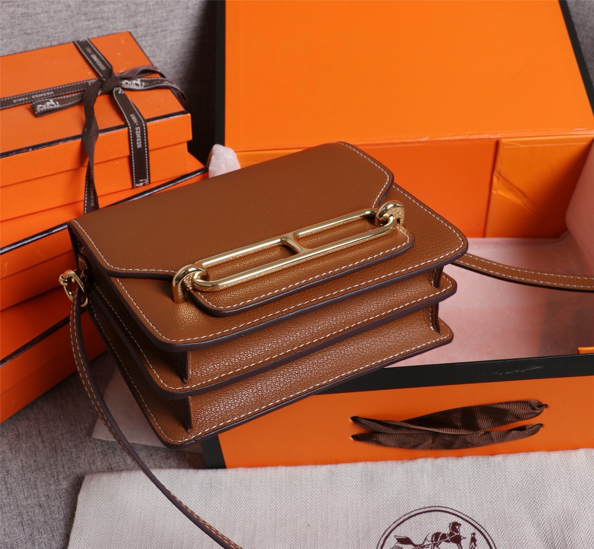 Hermes roulis 18-22  Gold Hardware