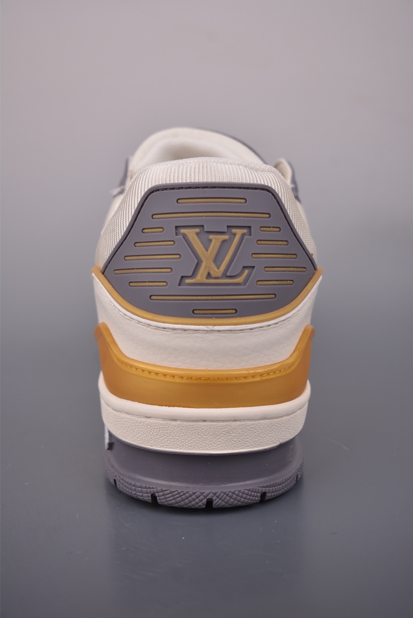 L X V Trainer SNEAKERS detail 4