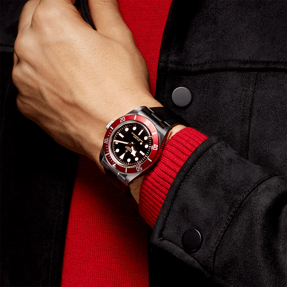Black Bay 41mm Black Dial & Red Bezel Men's Rubber Strap Watch