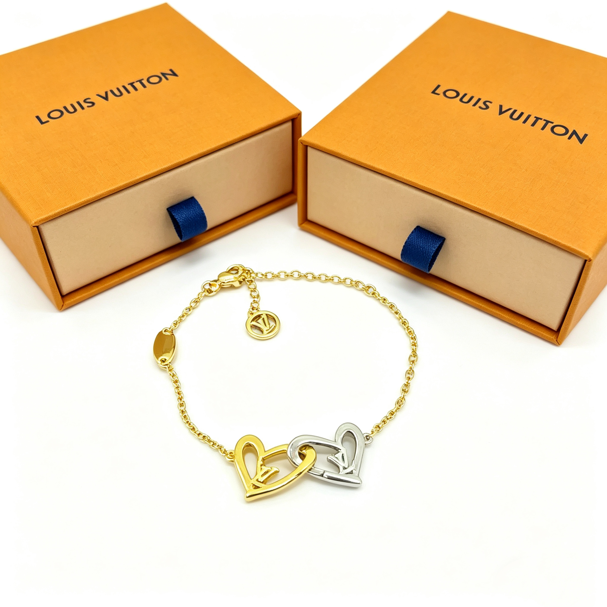 L — Metal Bracelet with Heart Pendant