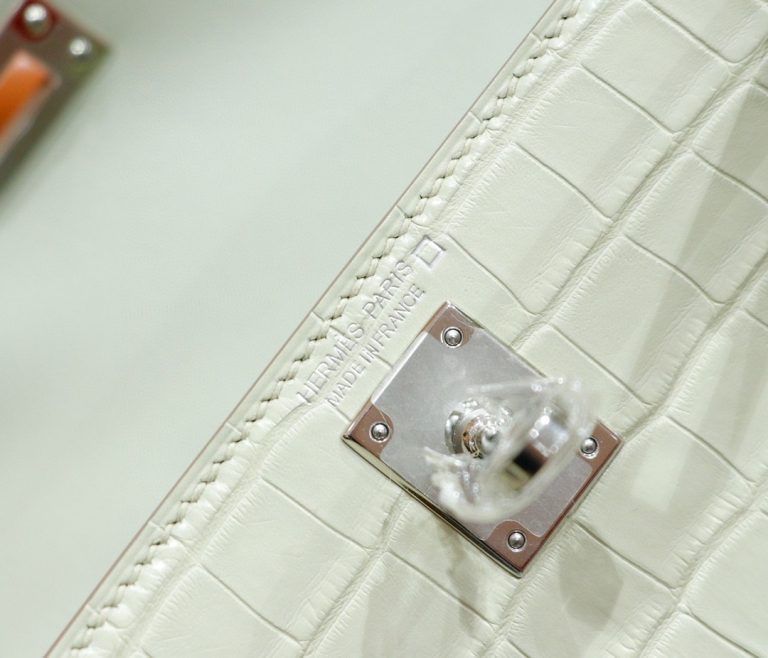 Hermes Minikelly 2nd generation, matte crocodile skin, cream white, silver buckle, 19cm
