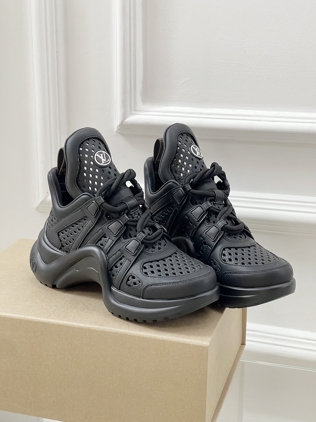 L X V Archlight SNEAKERS（Women's style）