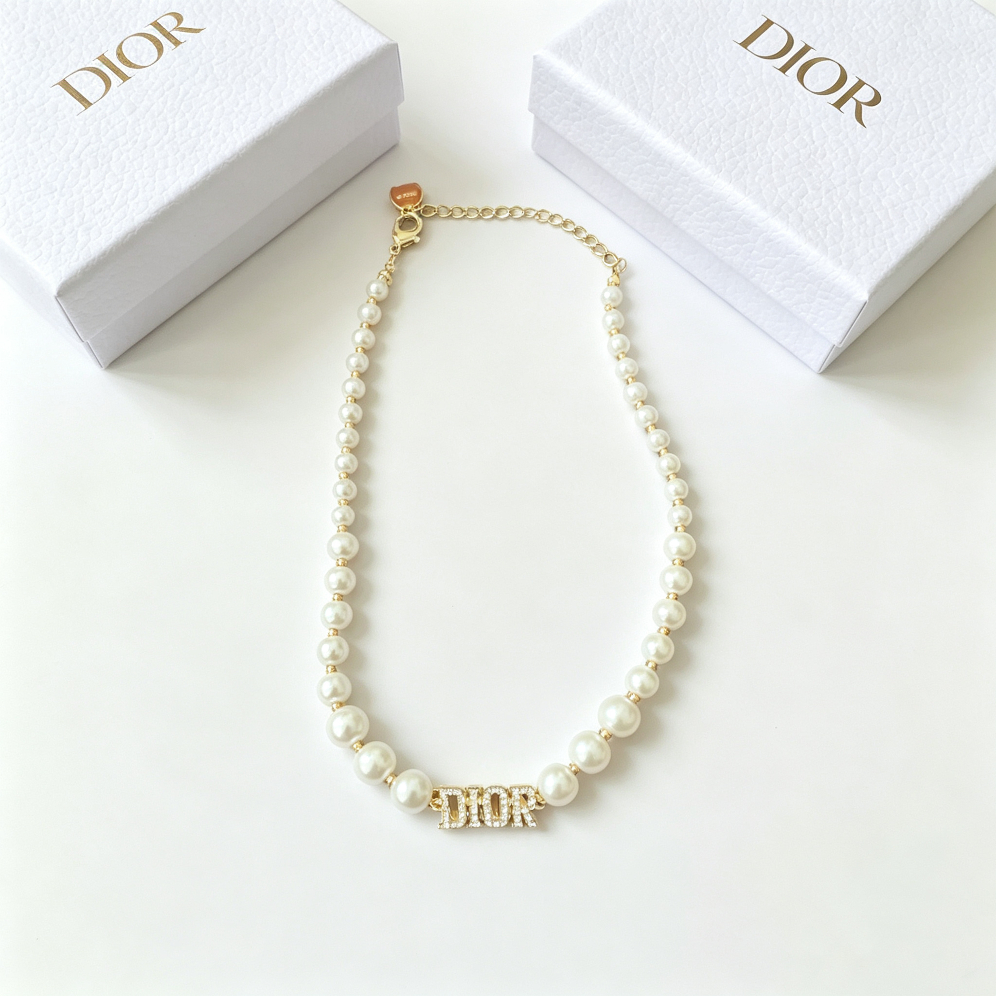D—Metal Necklace Pearl Style