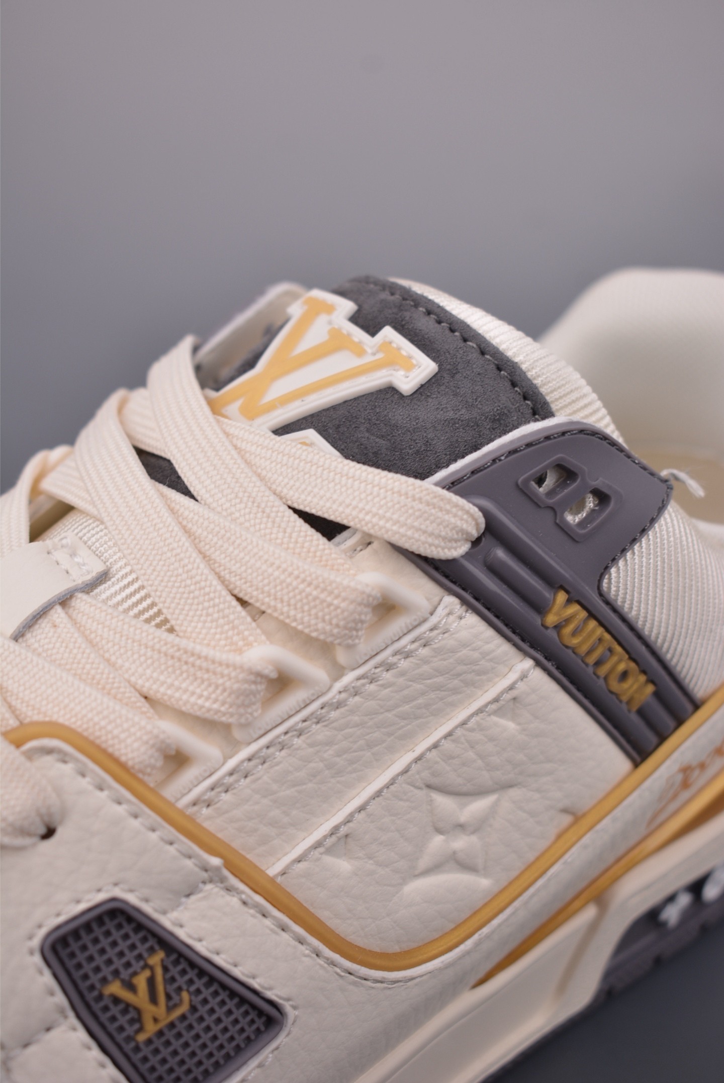 L X V Trainer SNEAKERS detail 7