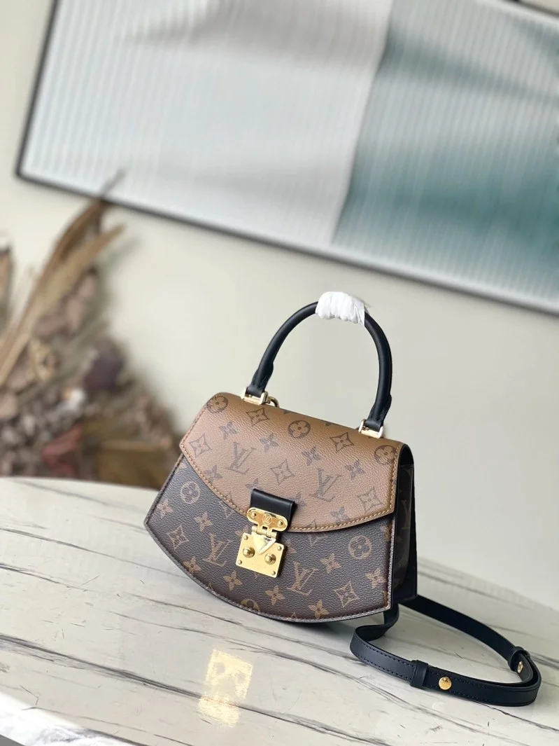 Louis Vuitton Tilsitt Monogram Handbag M46548