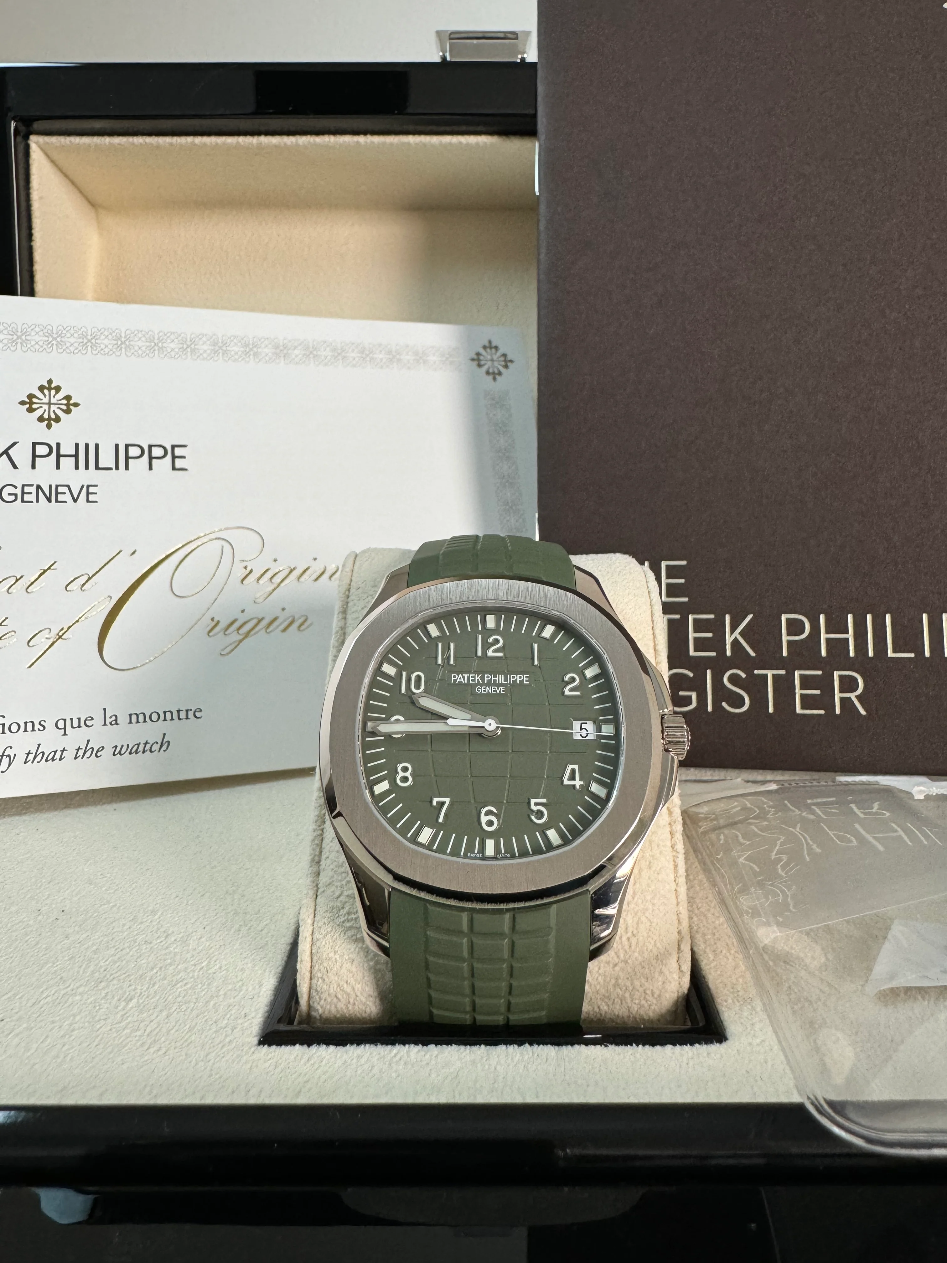 Patek Philippe Aquanaut White Gold - 2021 - Khaki Green Embossed Dial - 5168G-010 *FULL SET*