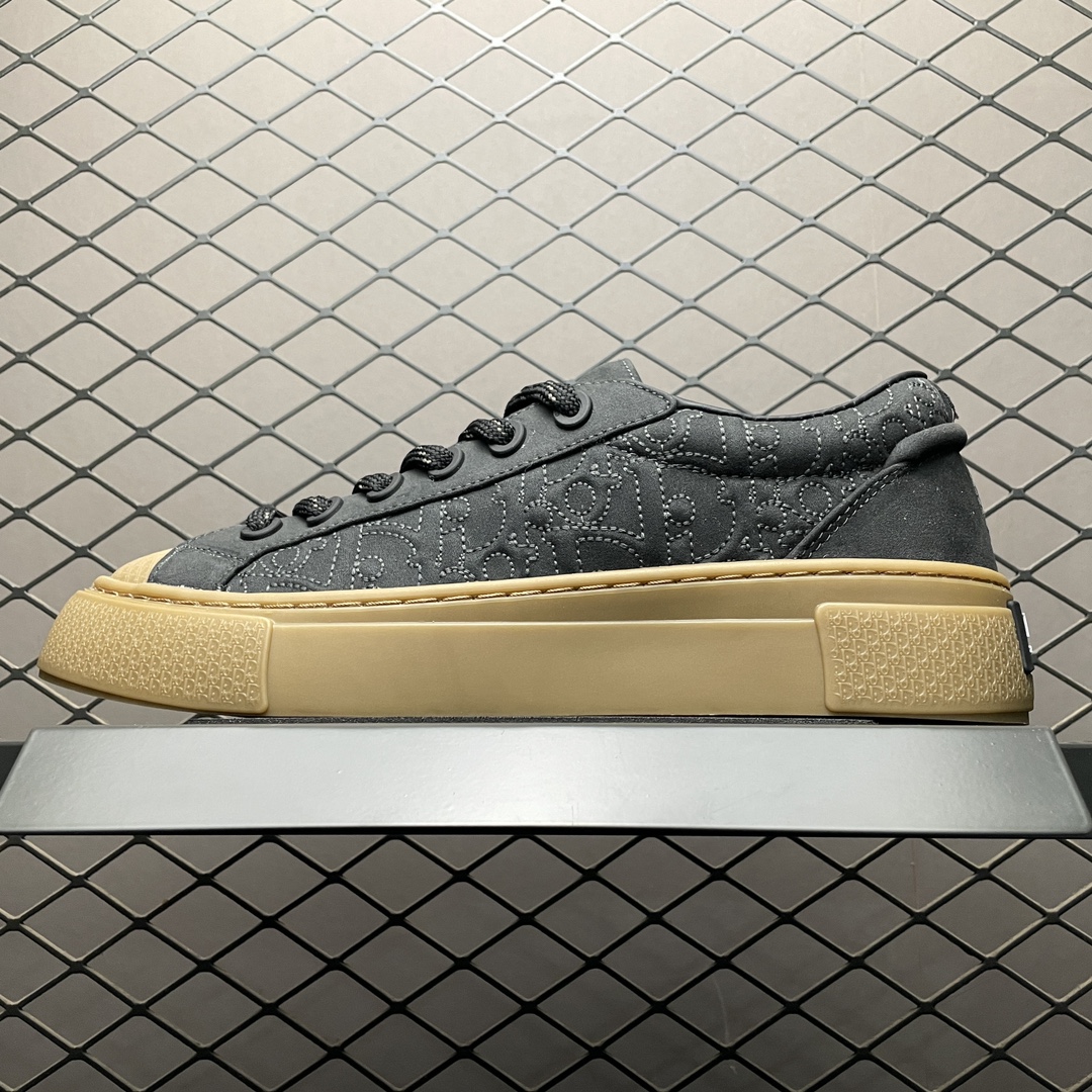 DR B33 Sneaker