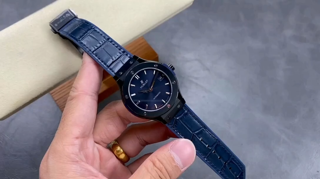 Hublot Classic Fusion 511.co.1181.rx 45mm Mens