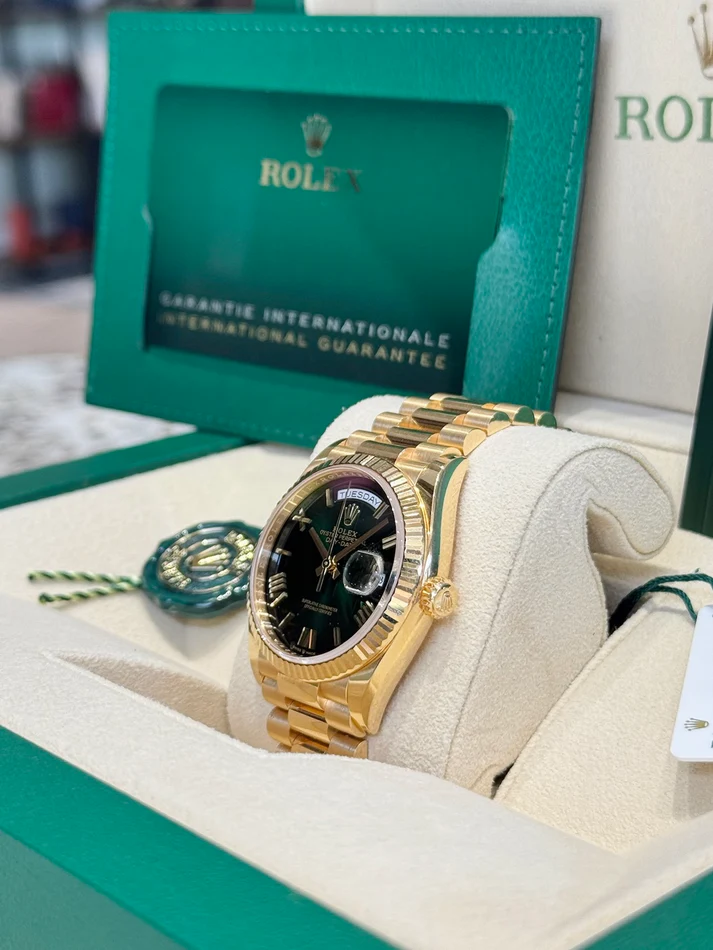Rolex 2024 Day-Date m128238-0118 Green Dial Yellow Gold Bracelet