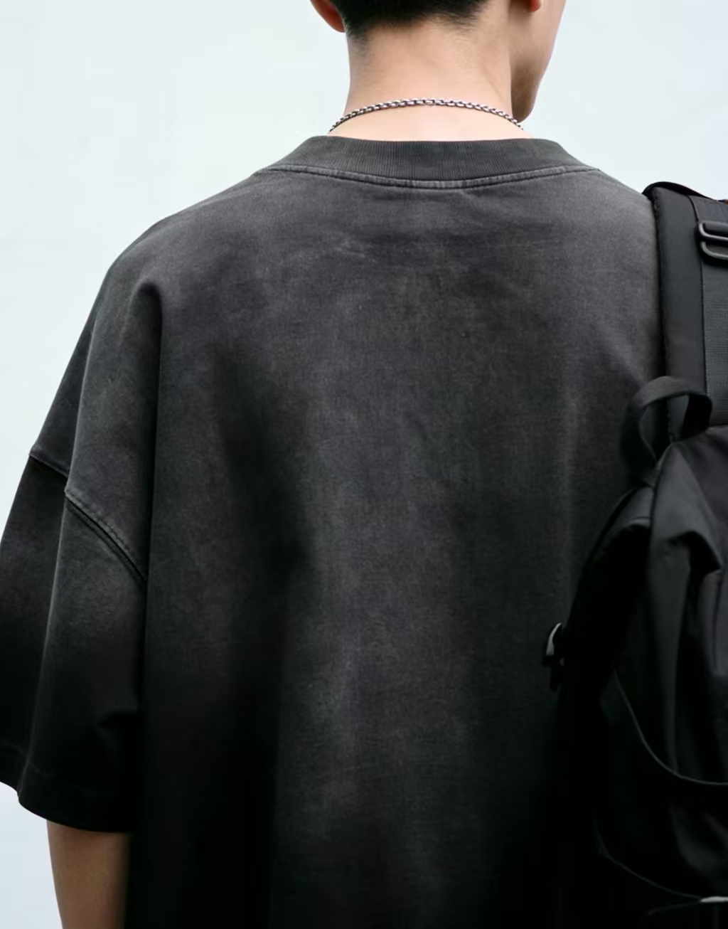 American high-street style distressed washed gradient short-sleeved shirt, a must-have for trendy summer outfits.