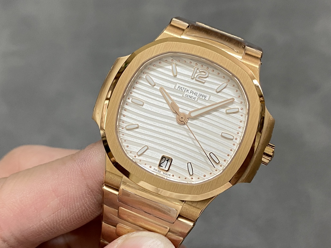 Replica Patek Philippe Nautilus 7118 1R 001 40mm Mens Watch