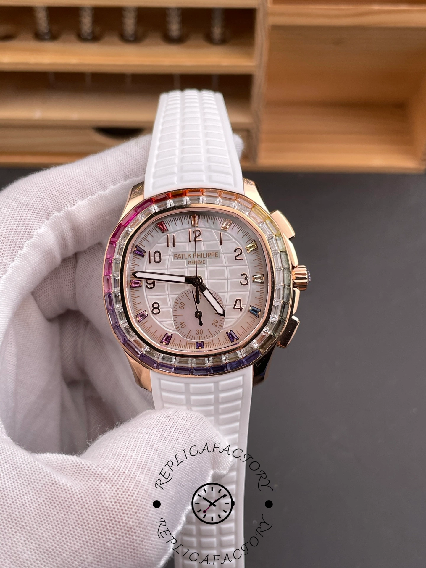 Patek Philippe Aquanaut 7968-300R-001 39.9mm
