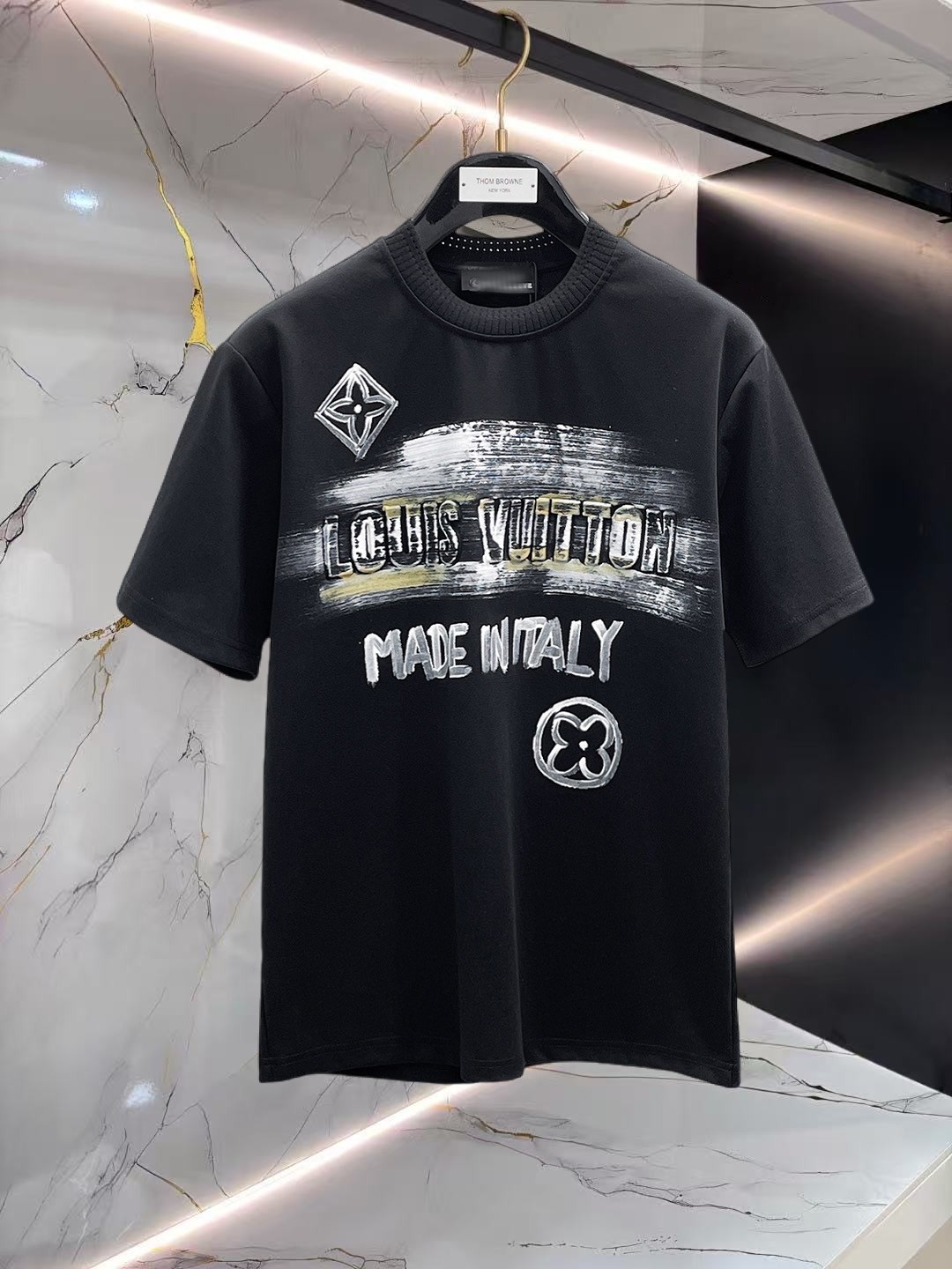 L X V T-shirt