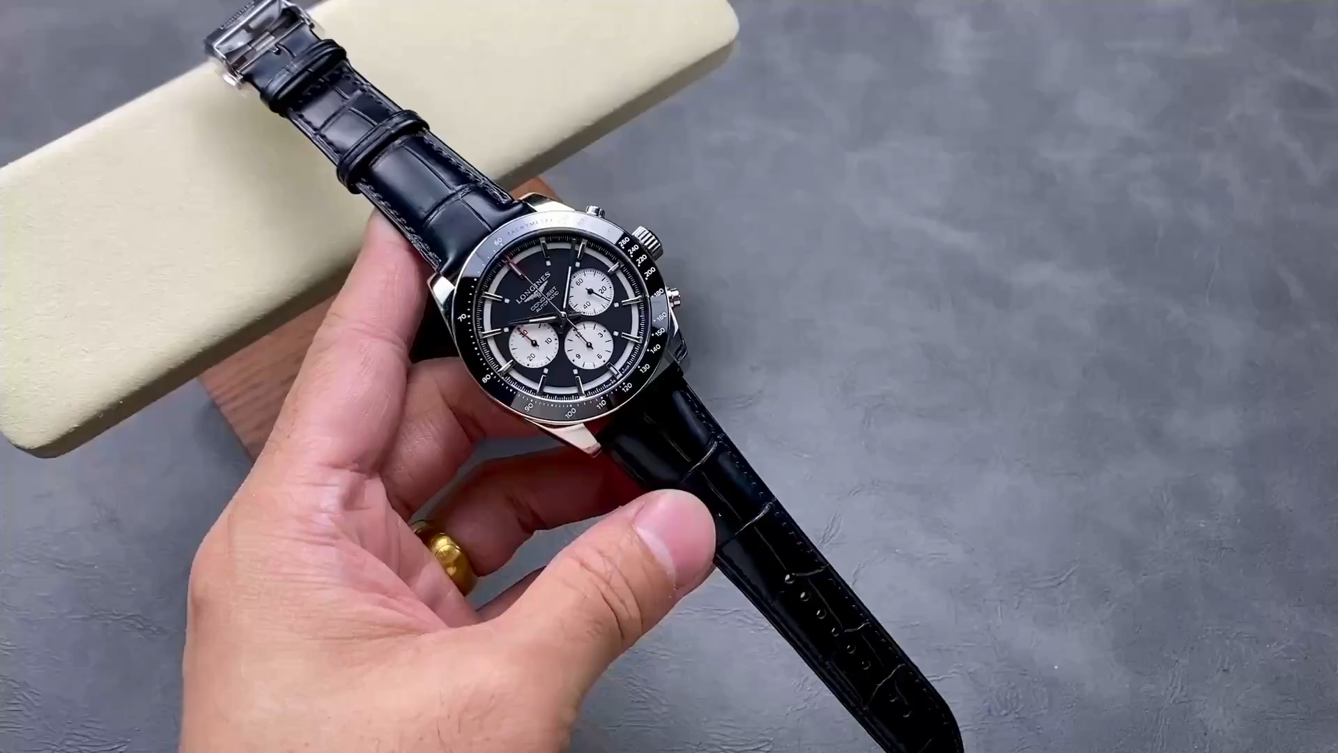 Longines Conquest L3.835.4.52.6 Black Leather Strap Chronograph 42MM 1:1 Clone