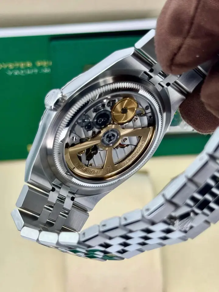 Rolex Land-Dweller 36 Oyster, 36 mm, Oystersteel and white gold M127234-0001