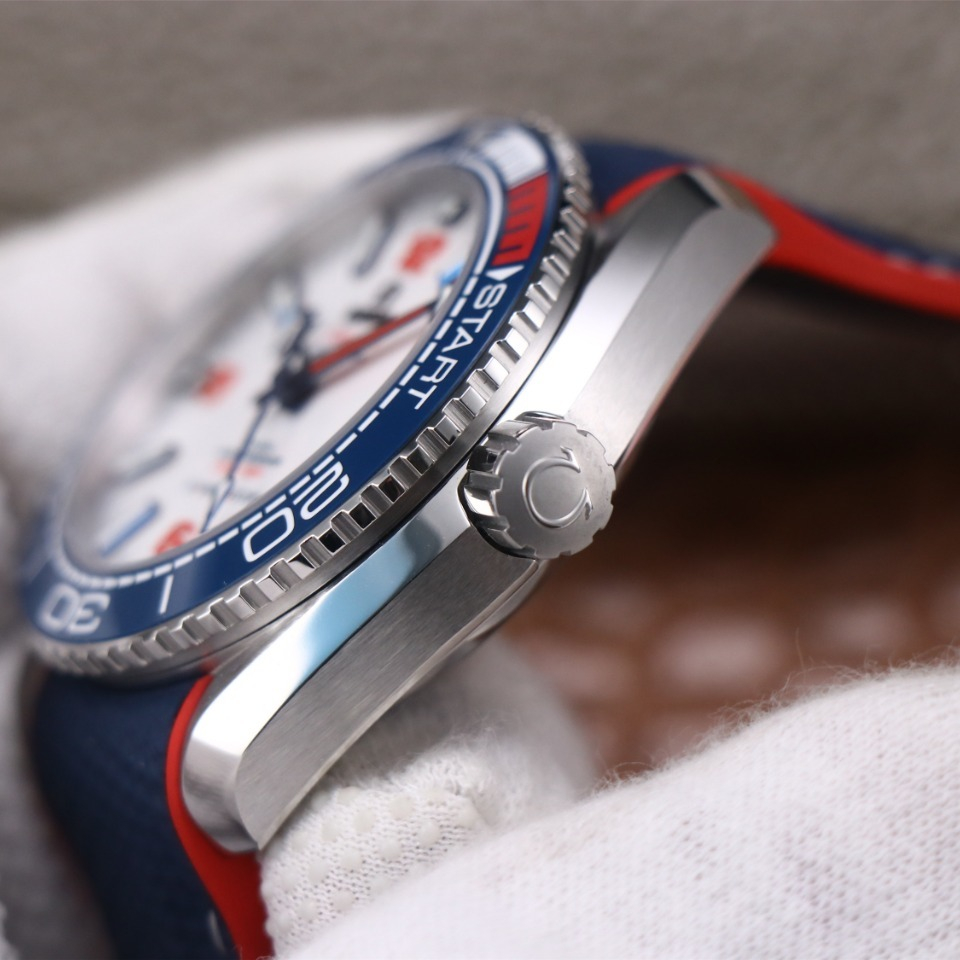 PLANET OCEAN 600M America's Cup 43.5mm