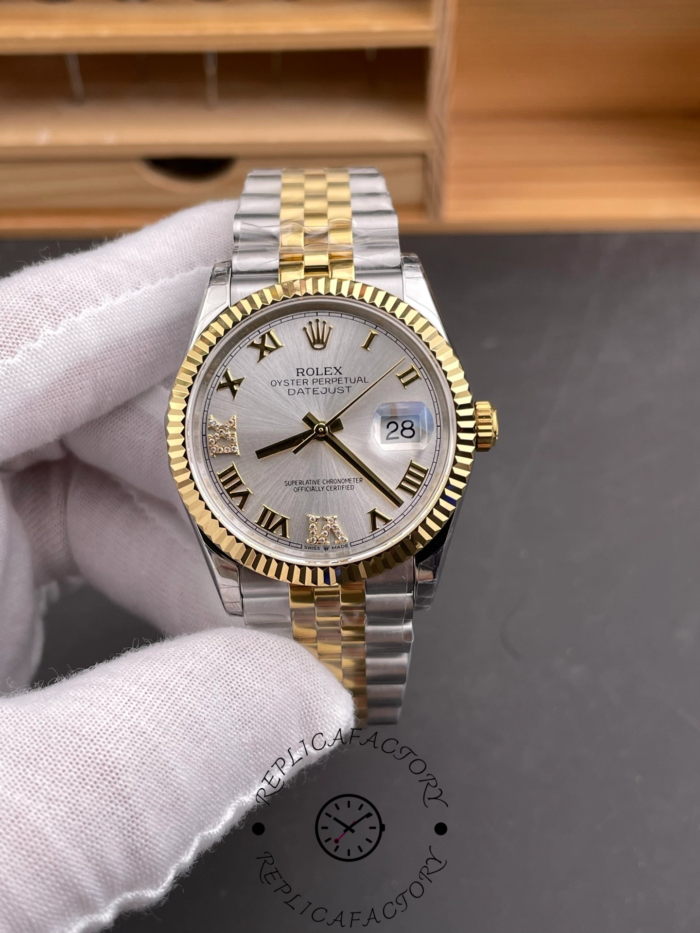 Rolex Datejust 36MM 126233 0031 Silver Roman Numeral Dial Fluted Bezel Unisex Replica Watch