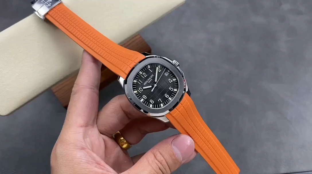 Replica Patek Philippe Aquanaut 5167R 40mm Mens Watch