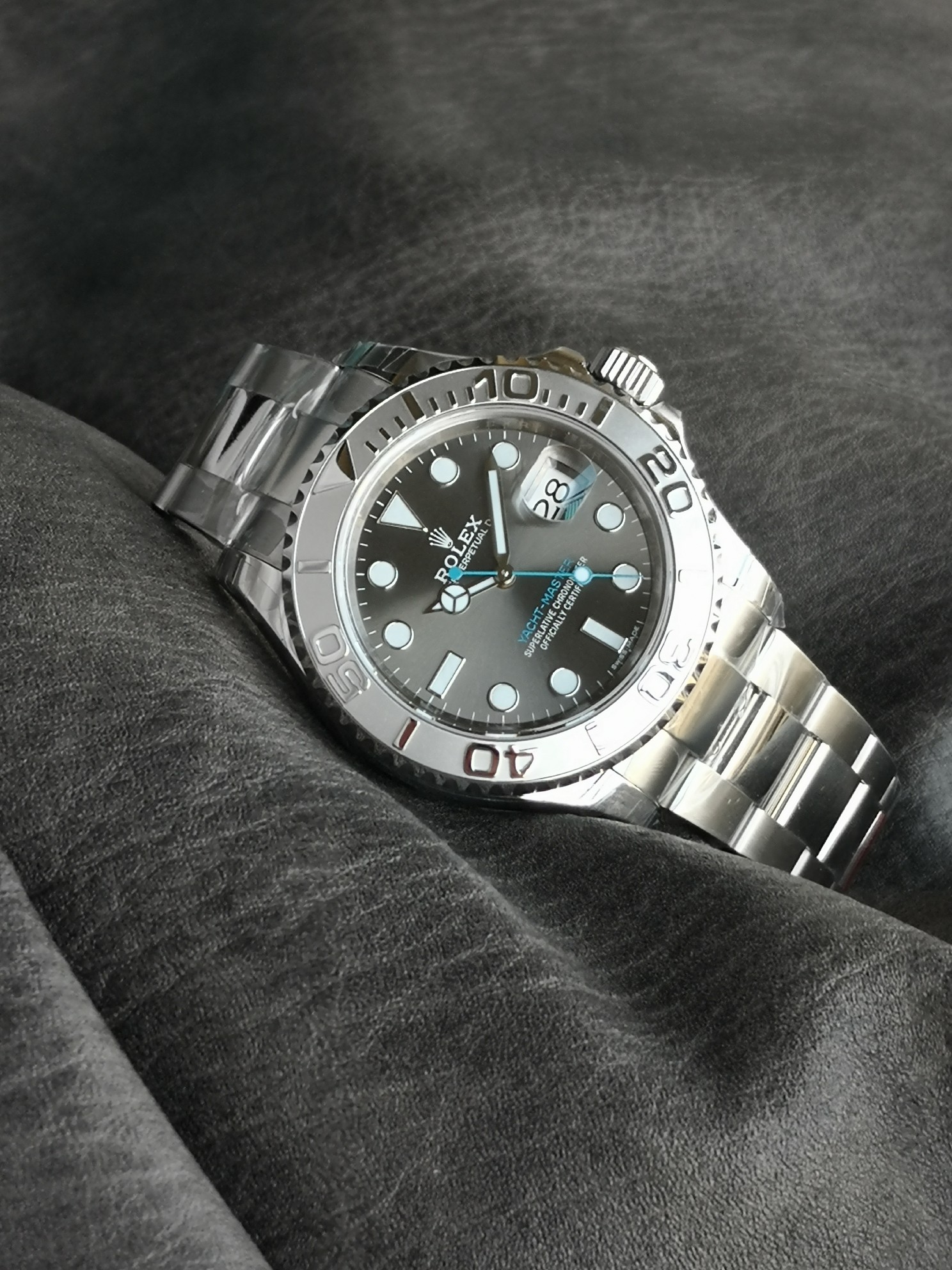 Rolex Yacht-Master 126622 Platinum Bezel Dark Rhodium Grey Dial 40MM Mens Replica Watch