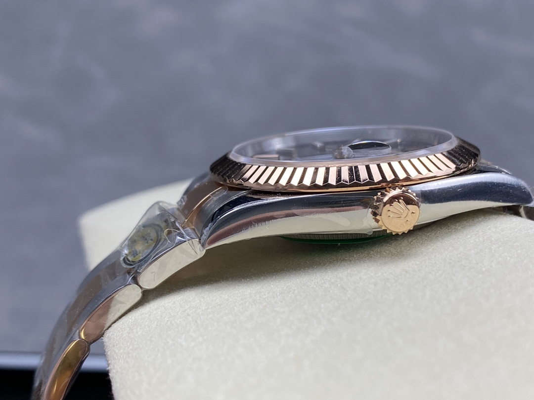 Rolex Datejust 41 Everose Gold Black Dial Oyster Bracelet 126331