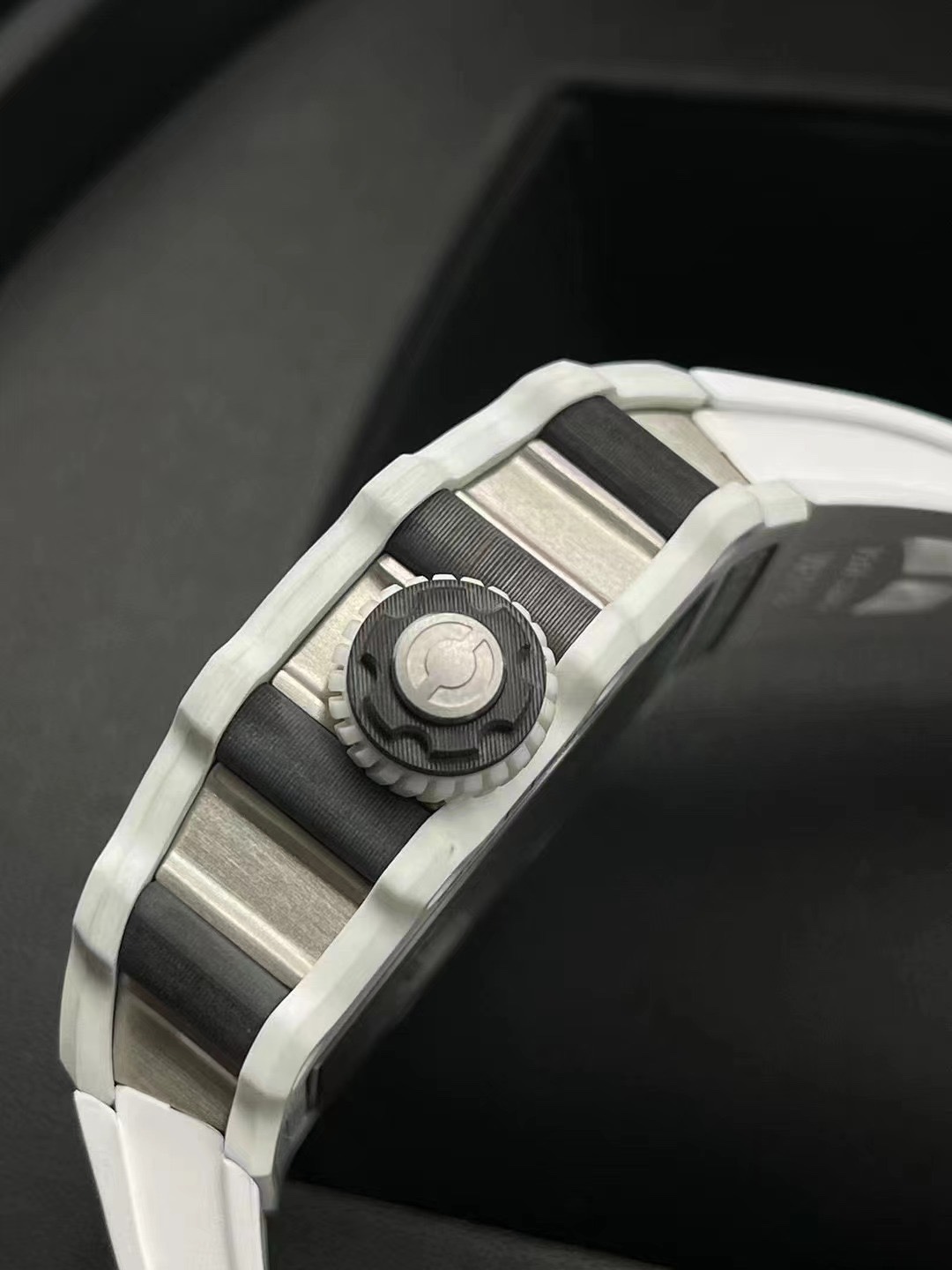 Richard Mille RM 21-02 Tourbillon Aerodyne Quarts TPT Carbon White