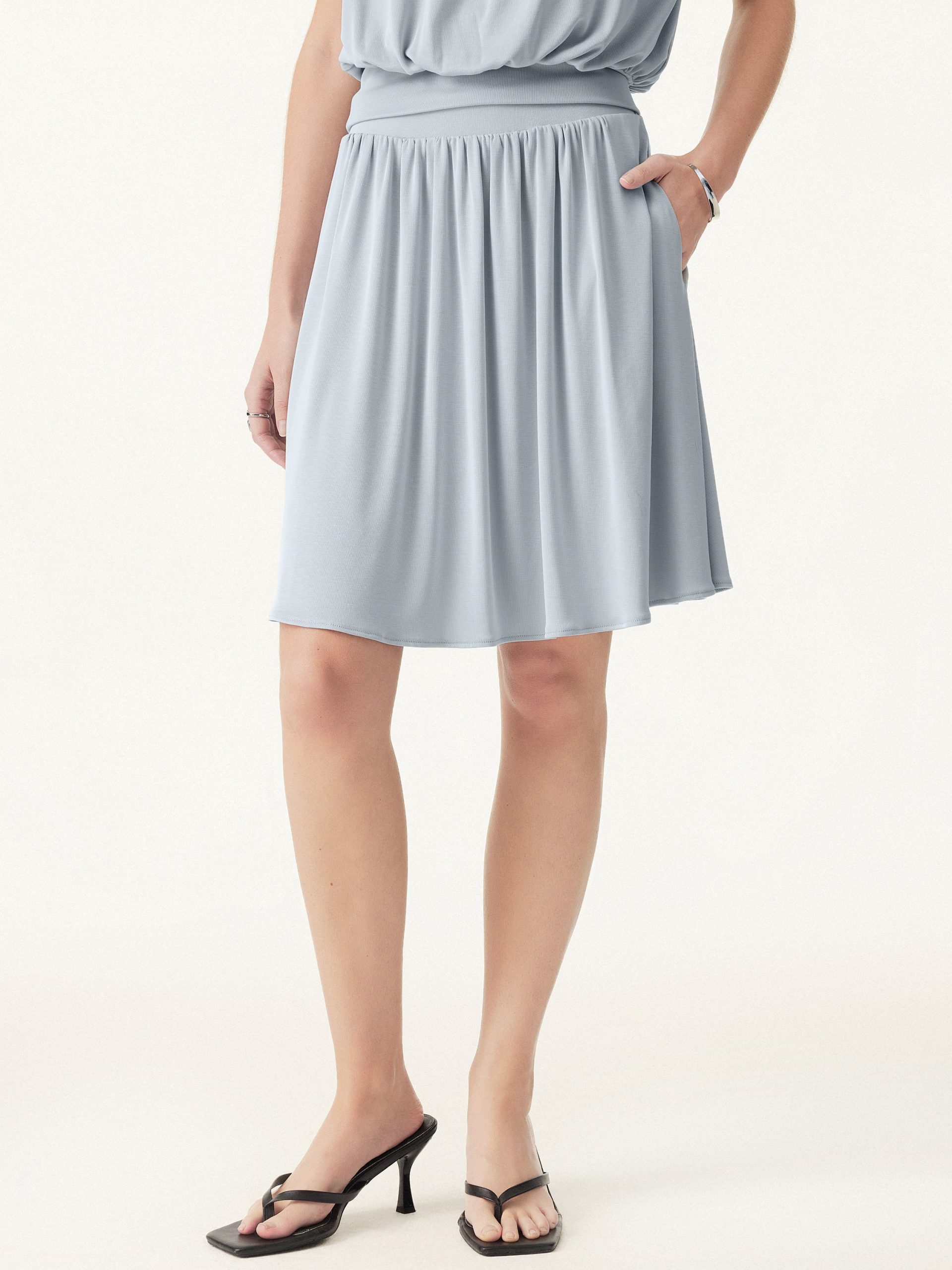 Sandwashed Mid Rise Pull-on Mini Skirt with Pockets