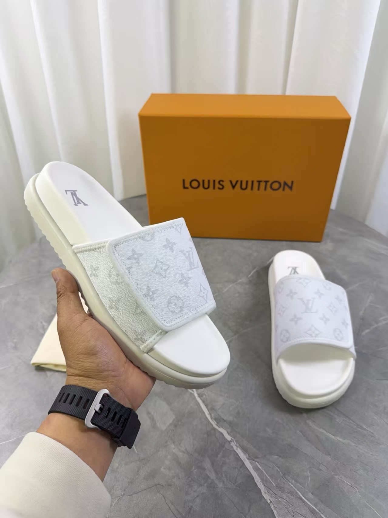 L X V SLIPPERS(Multiple colors) detail 28