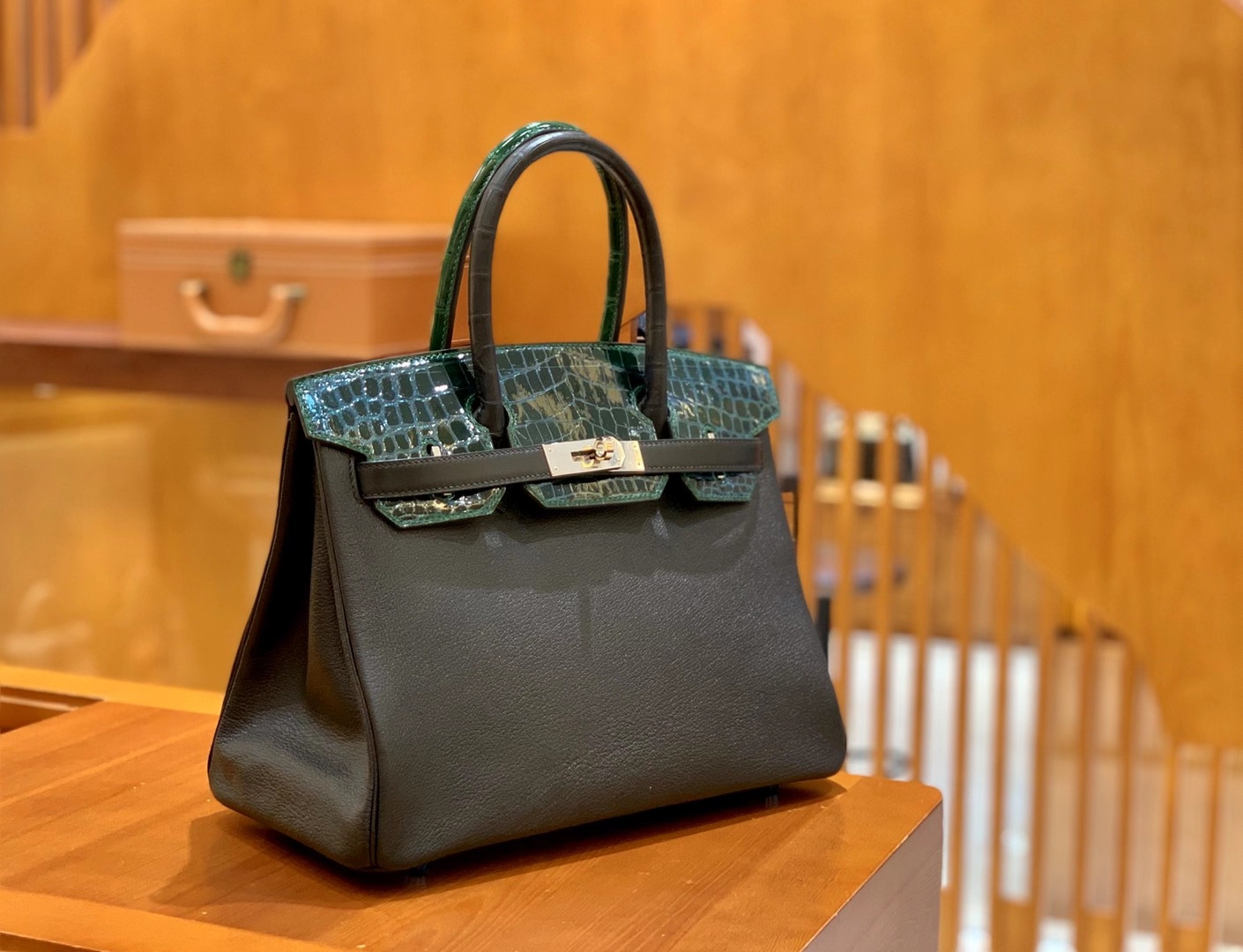 Hermes Birkin touch, 25-30cm in size, made of imported crocodile skin with goat skin overlay, original honeycomb thread, top-quality craftsmanship.customization