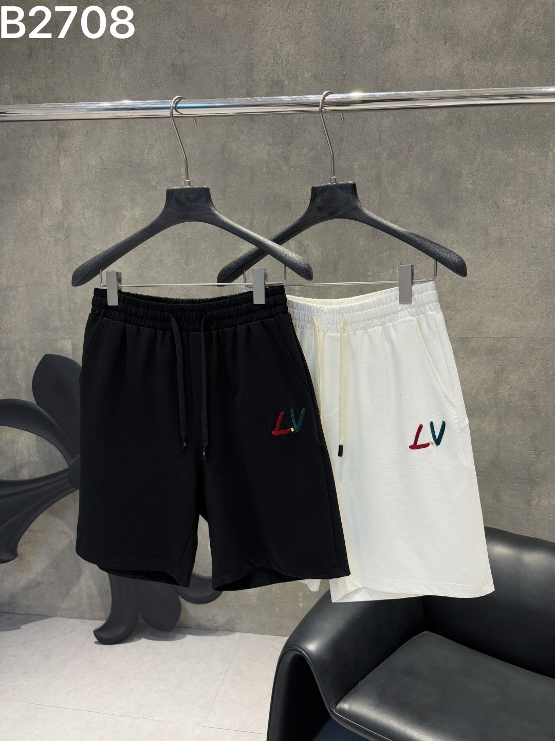 L X V Shorts（Multiple colors）