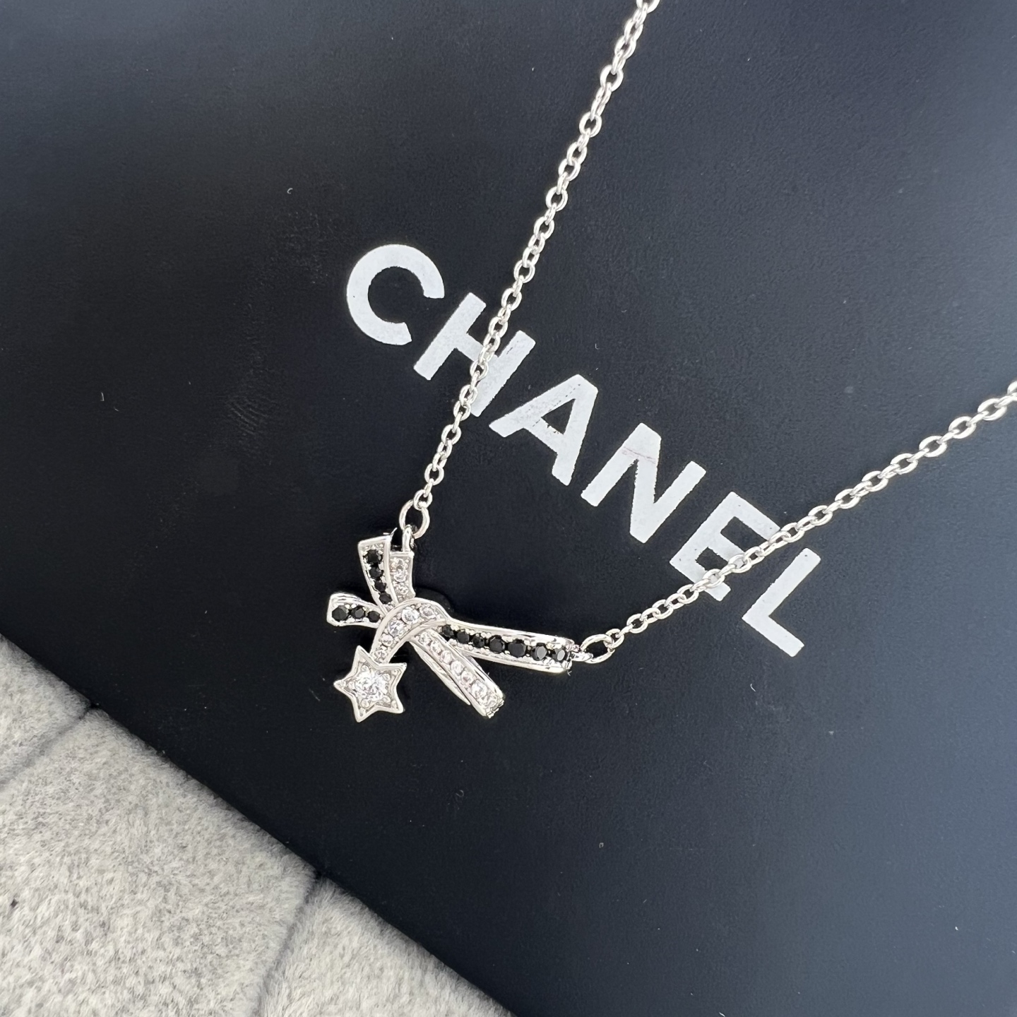 Platinum Comet Bow Necklace - Artisantouchss