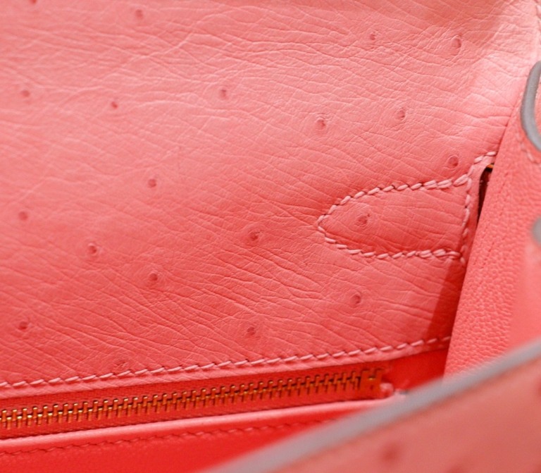 Hermes (Love Hermes) Kelly bag - Ceramic powder - South African ostrich leather - Fully hand-sewn - Gold buckle - 28cm