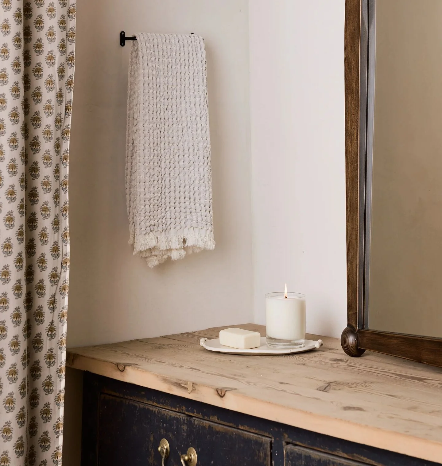 Towel Bar