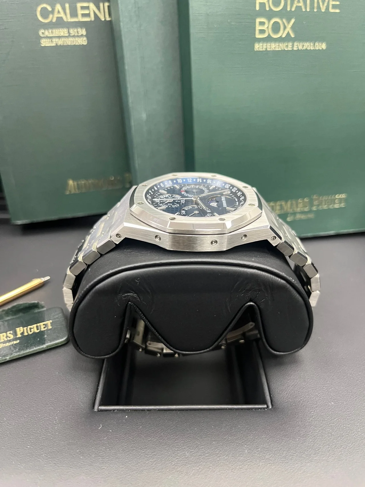 Royal Oak Perpetual Calendar Ref. 26574ST.OO.1220ST.02 41mm