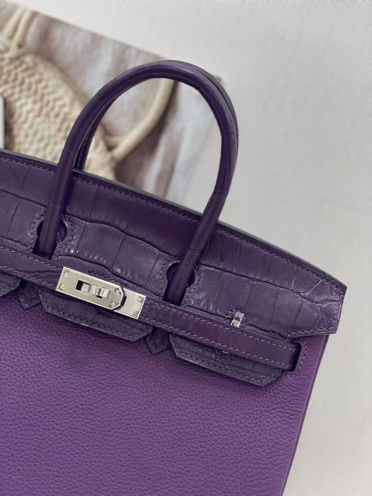 Hermès Birkin Violet  30-35cm  gold clasps Crocodile skin customization