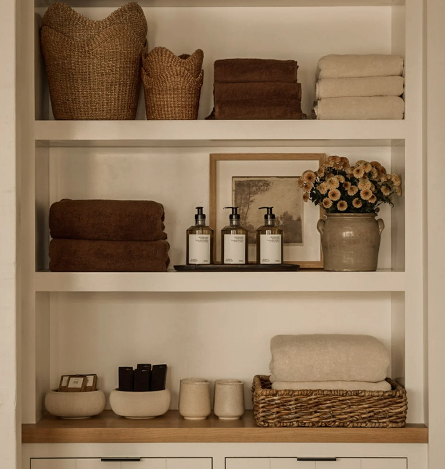 Handwoven Scallop Tabletop Basket