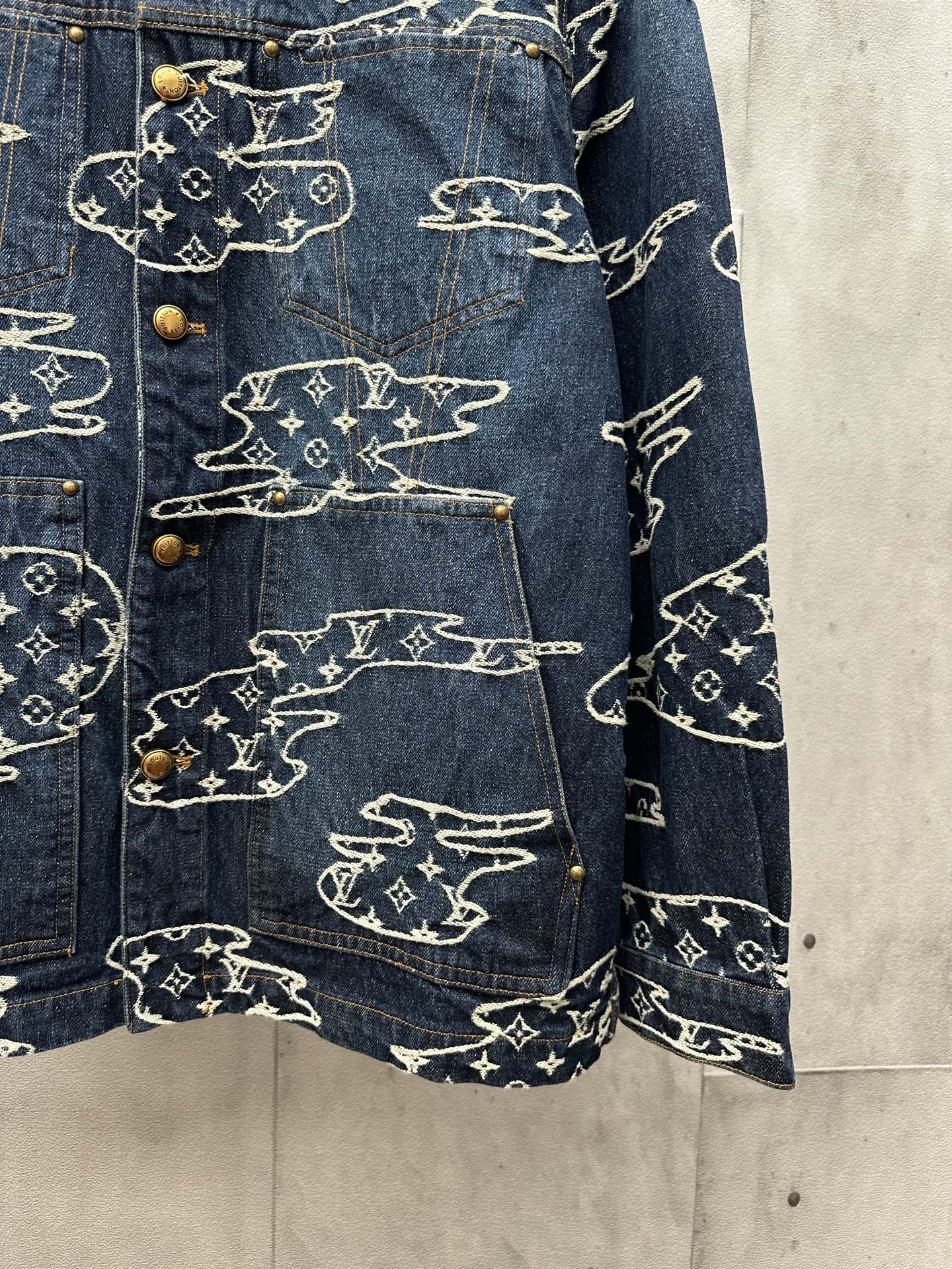 Louis Vuitton Unisex Jacket Size S-XL