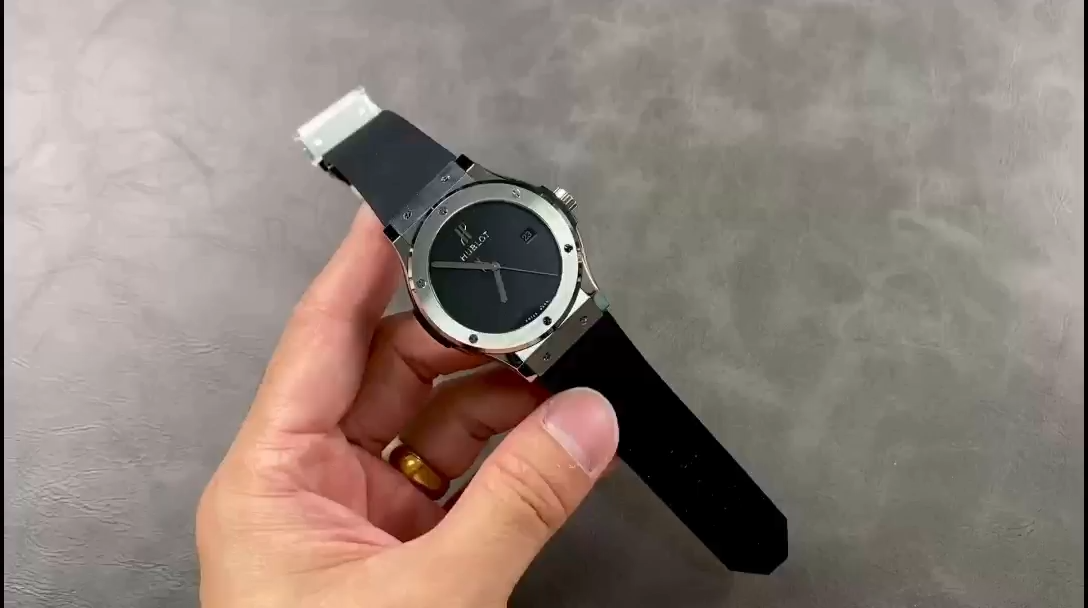 Replica Hublot Classic Fusion Titanium 542.NX.1270.RX.MDM 42mm