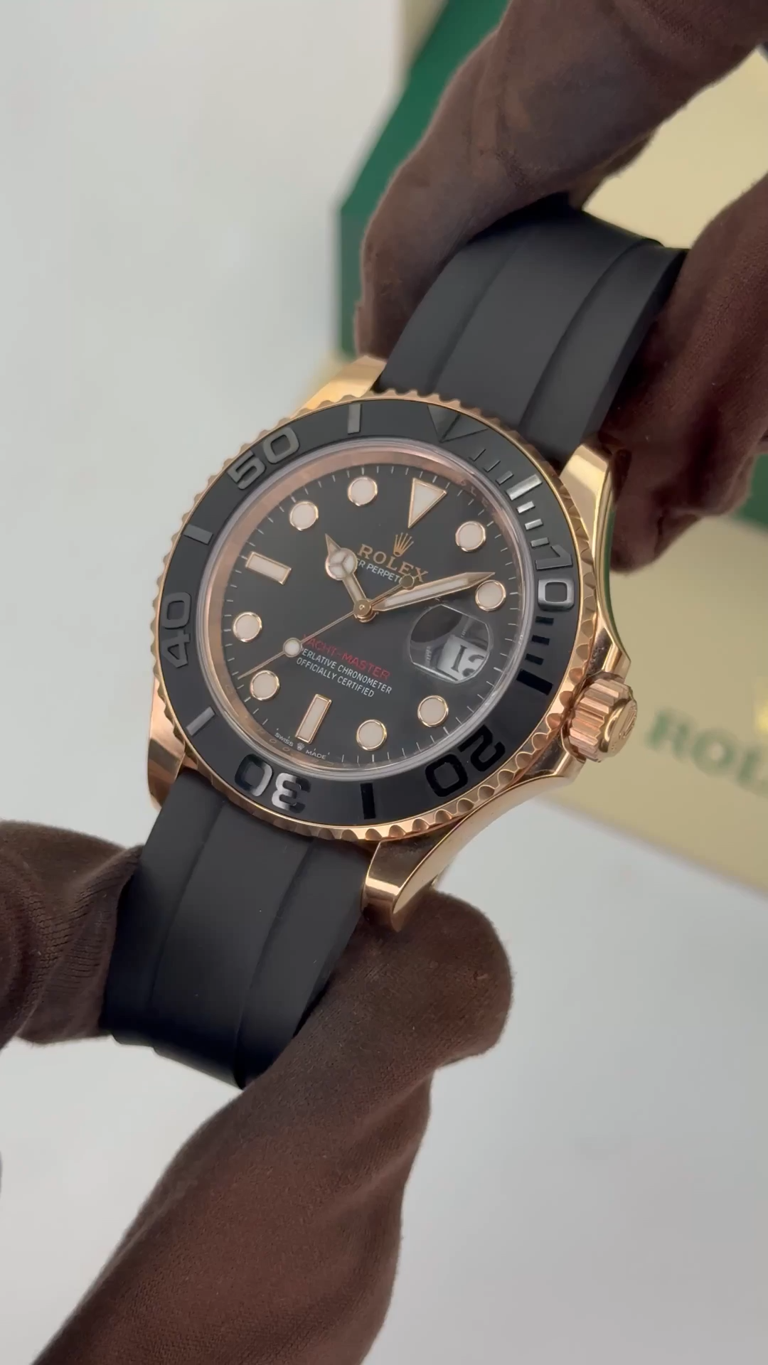 Rolex YACHT-MASTER 40 Oyster, 40 mm, Everose gold M126655-0002
