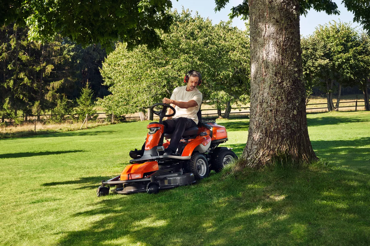Husqvarna R 316TsX AWD Ride-On Mower
