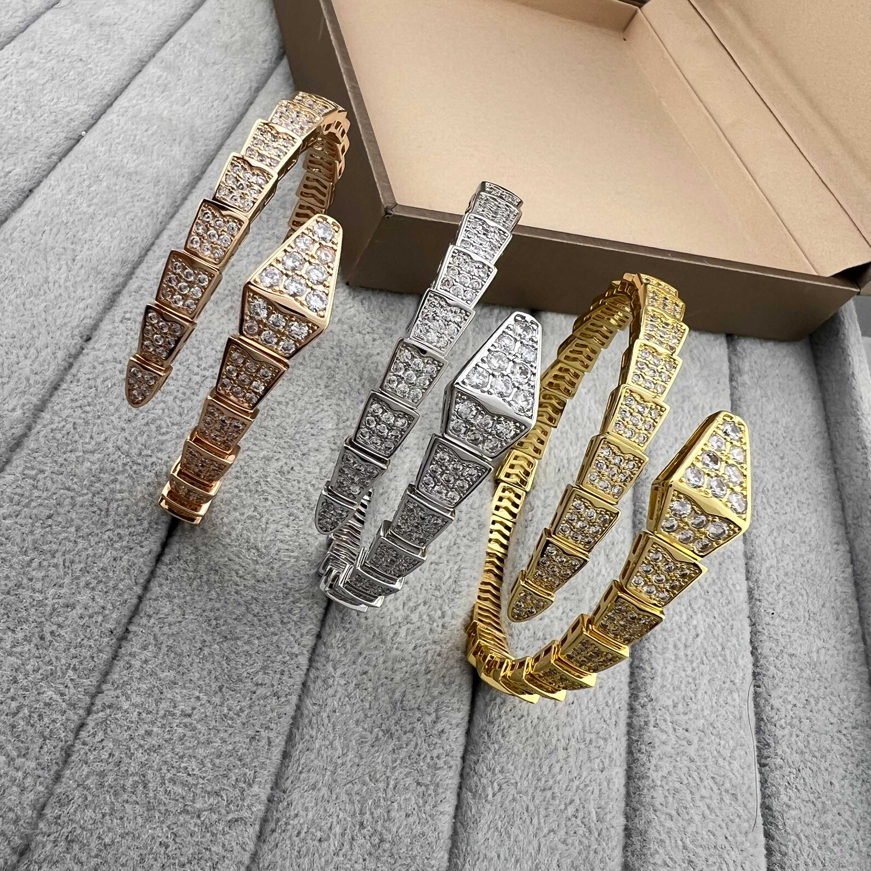 Wide version full diamond snake bracelet - Artisantouchss