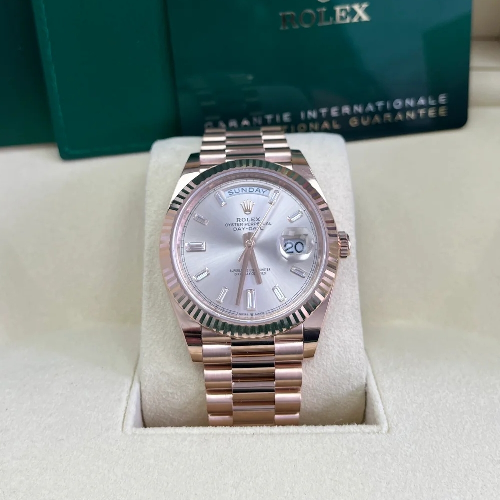 【Super Clone】RLX Day-Date "President" 40mm Everose Gold Sundust Diamond Baguette Dial - 228235