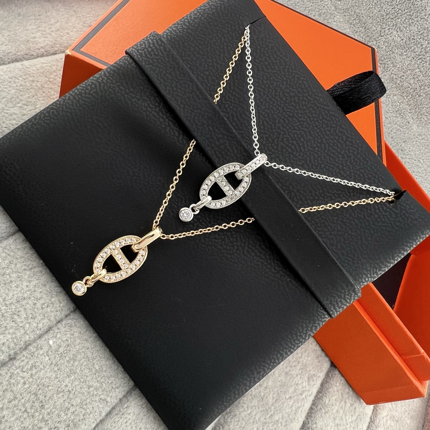 Full diamond necklace - Artisantouchss
