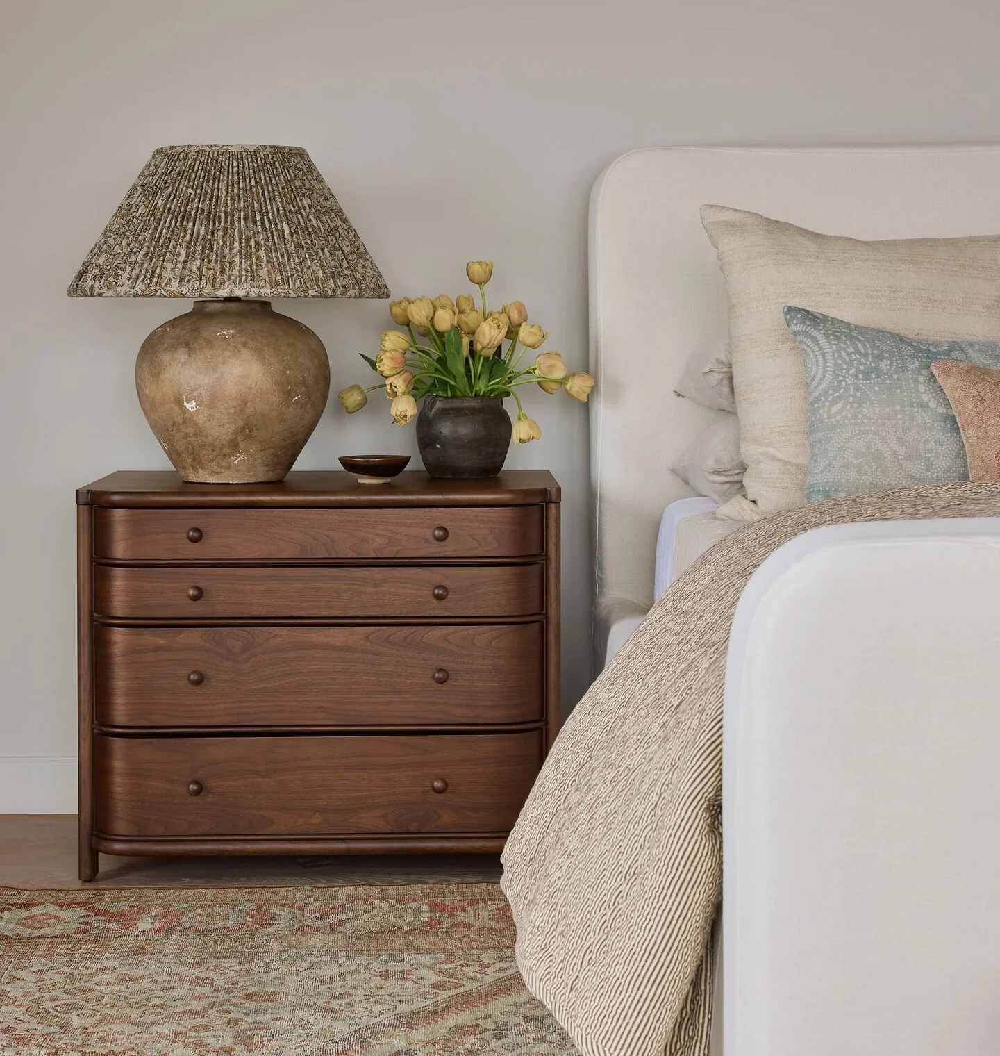 Agatha Nightstand