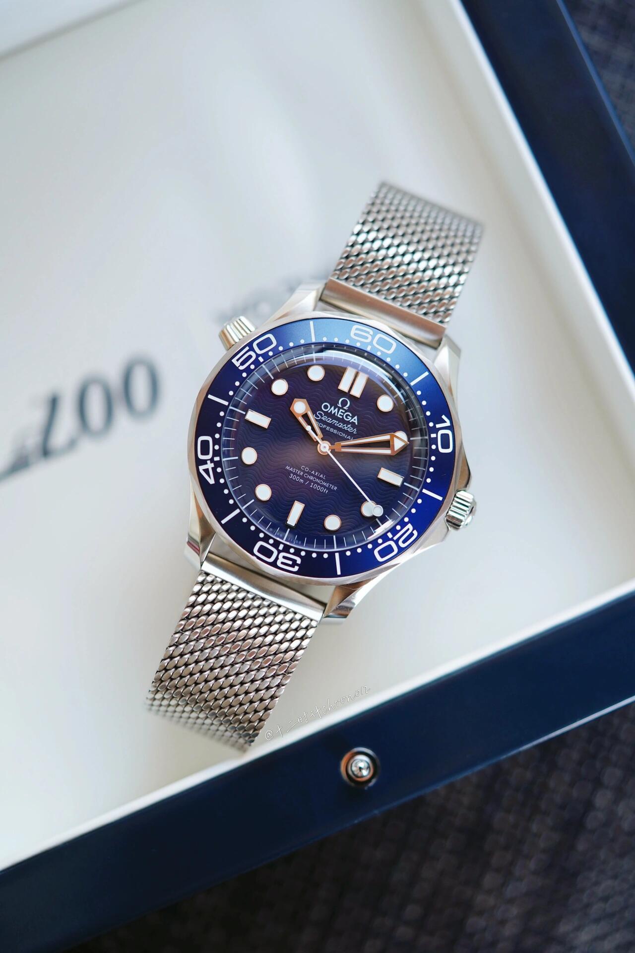 300m diving watch 42mm Master Chronometer James Bond 60th Anniversary Watch