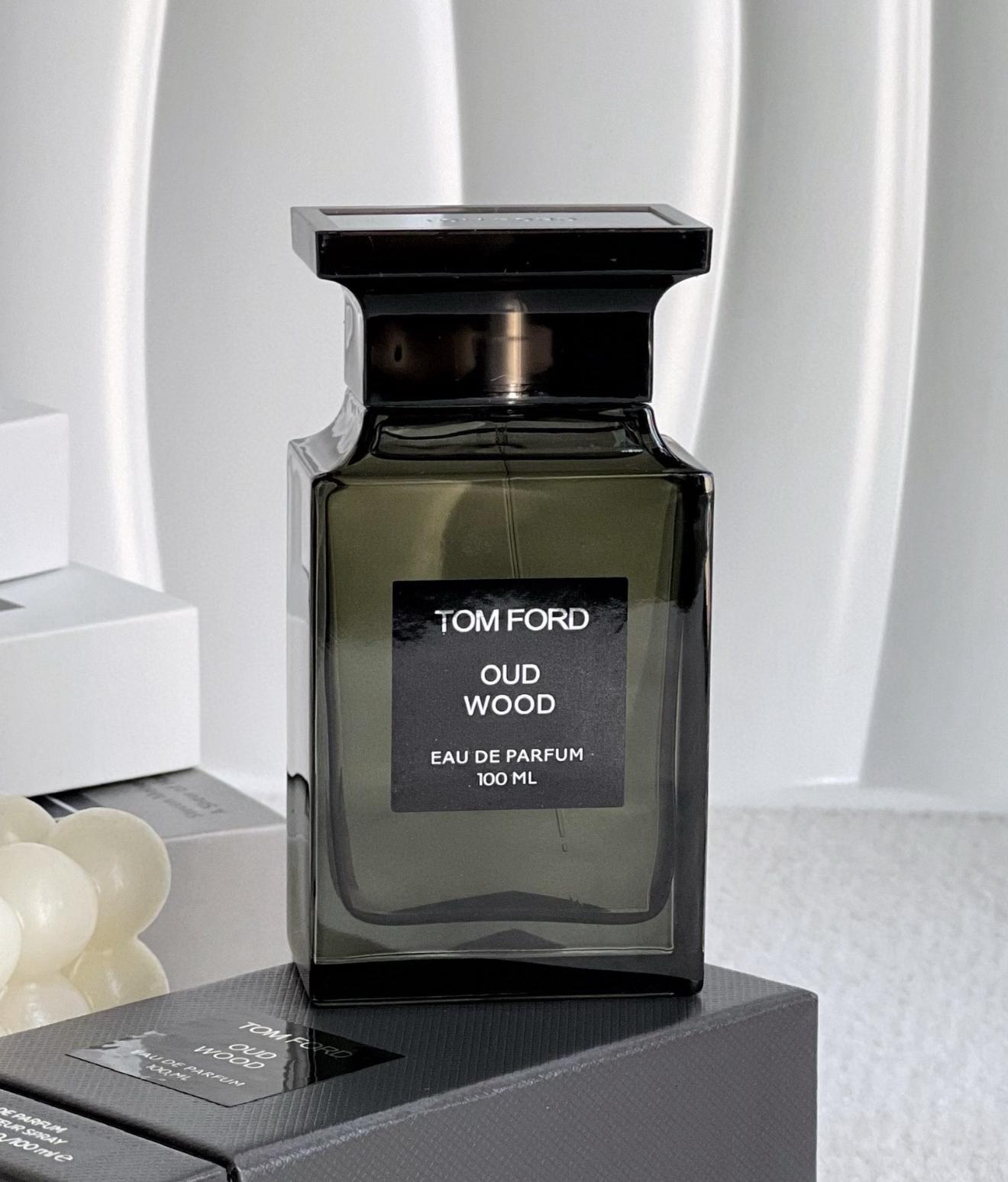 X51: Tom Ford Oud Wood Eau de Parfum 100ml
