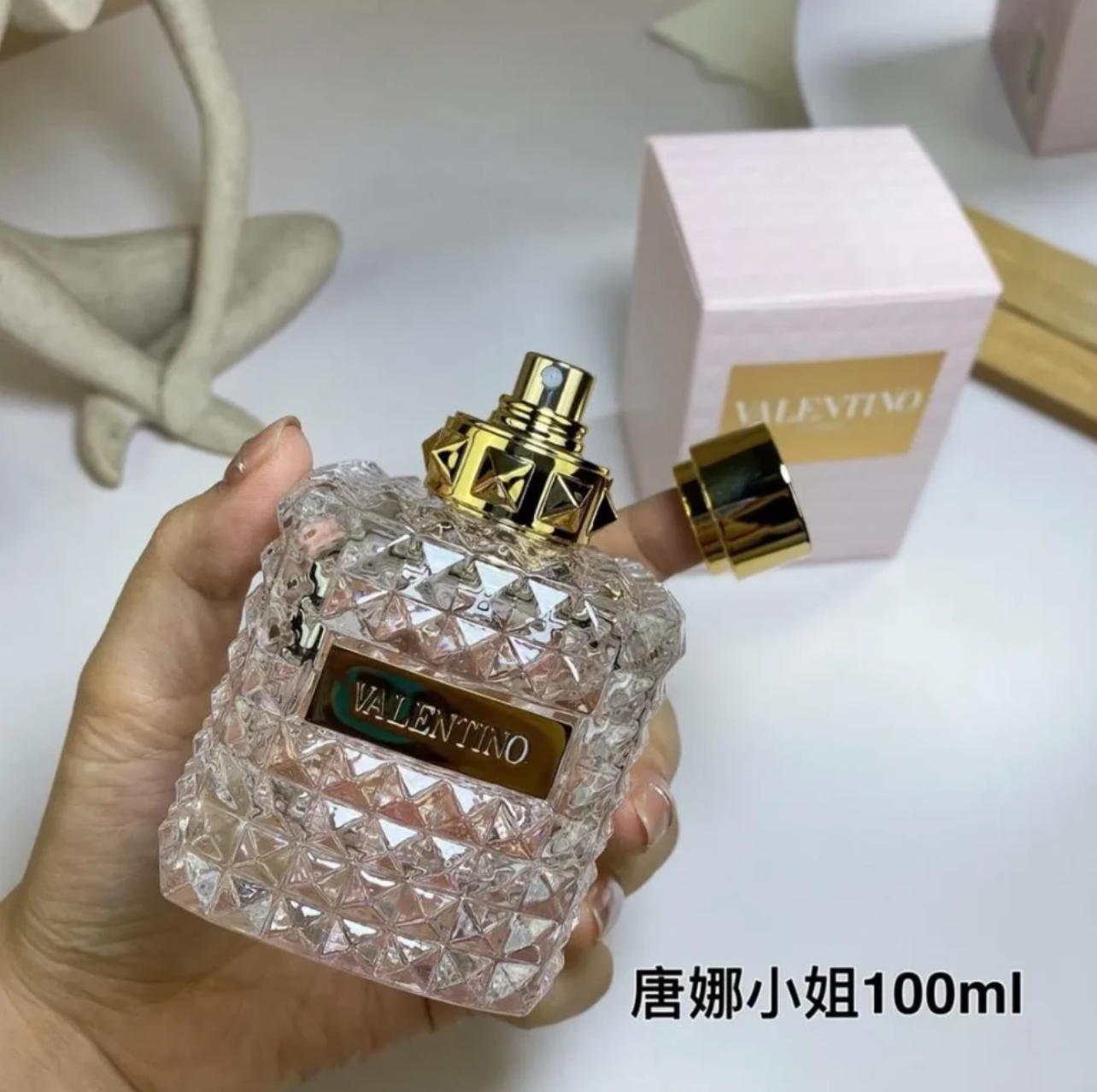 X70：Valentino Donna Eau de Parfum 100ml