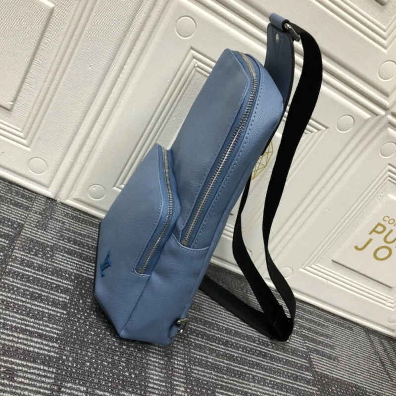 Louis Vuitton Avenue Sling Bag M30443