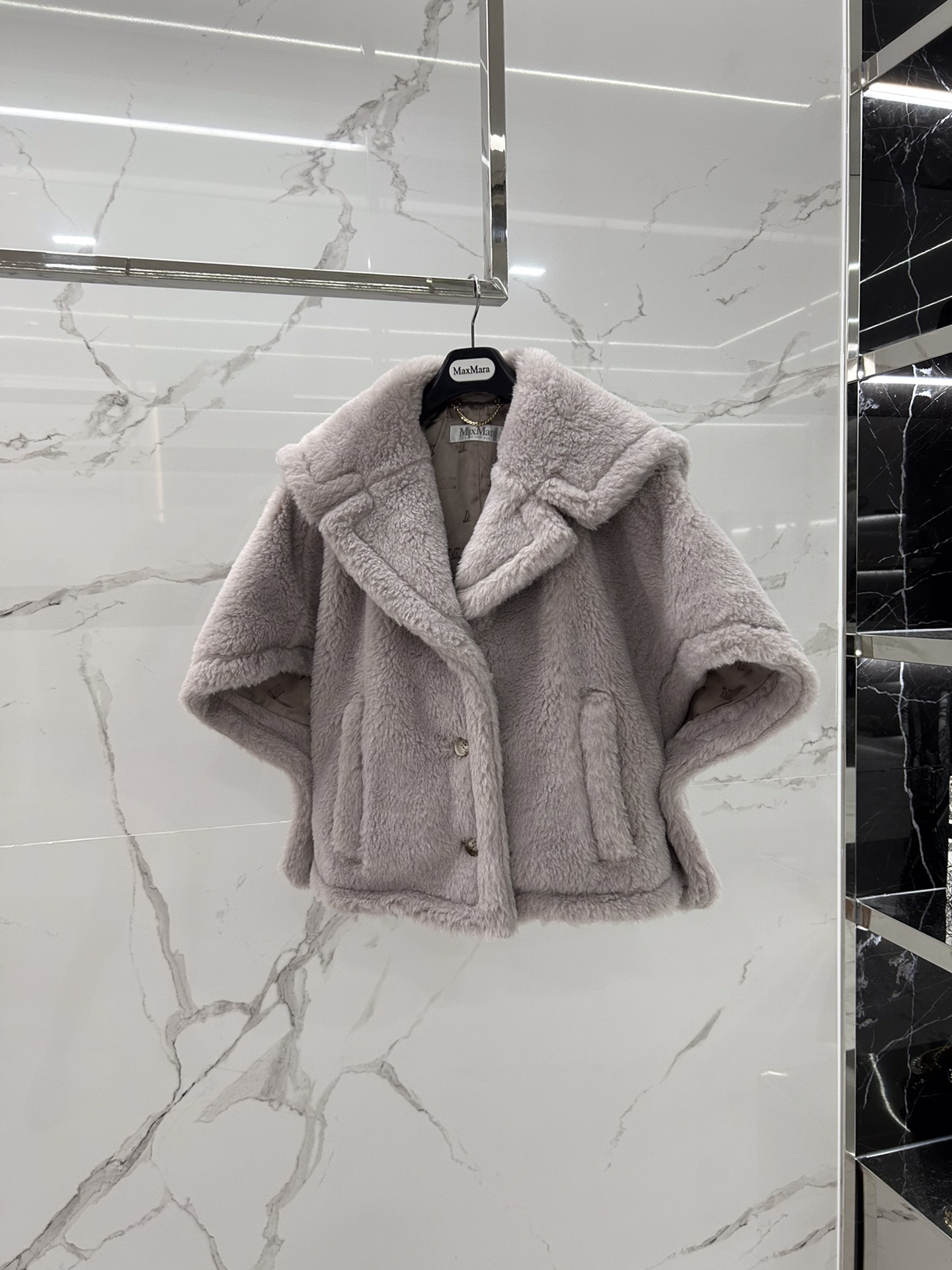 Max Mara Teddy Cape short style one size fits all