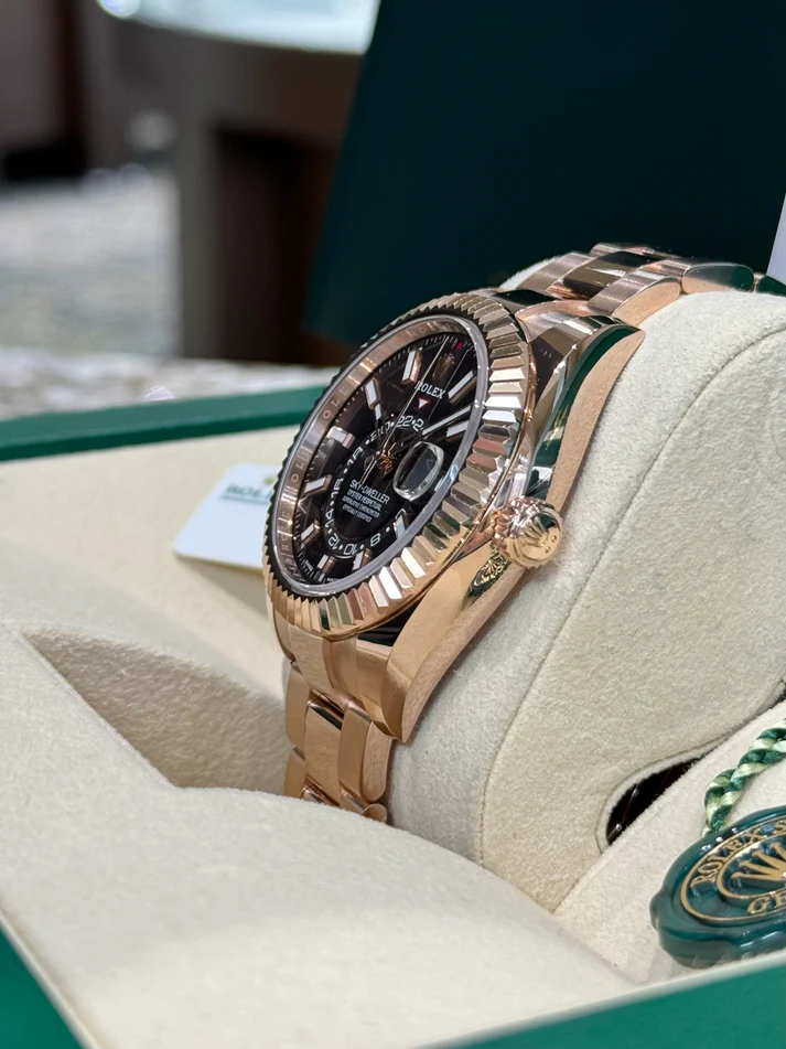 Rolex Sky-Dweller 42 mm Ref. # 330935-0006