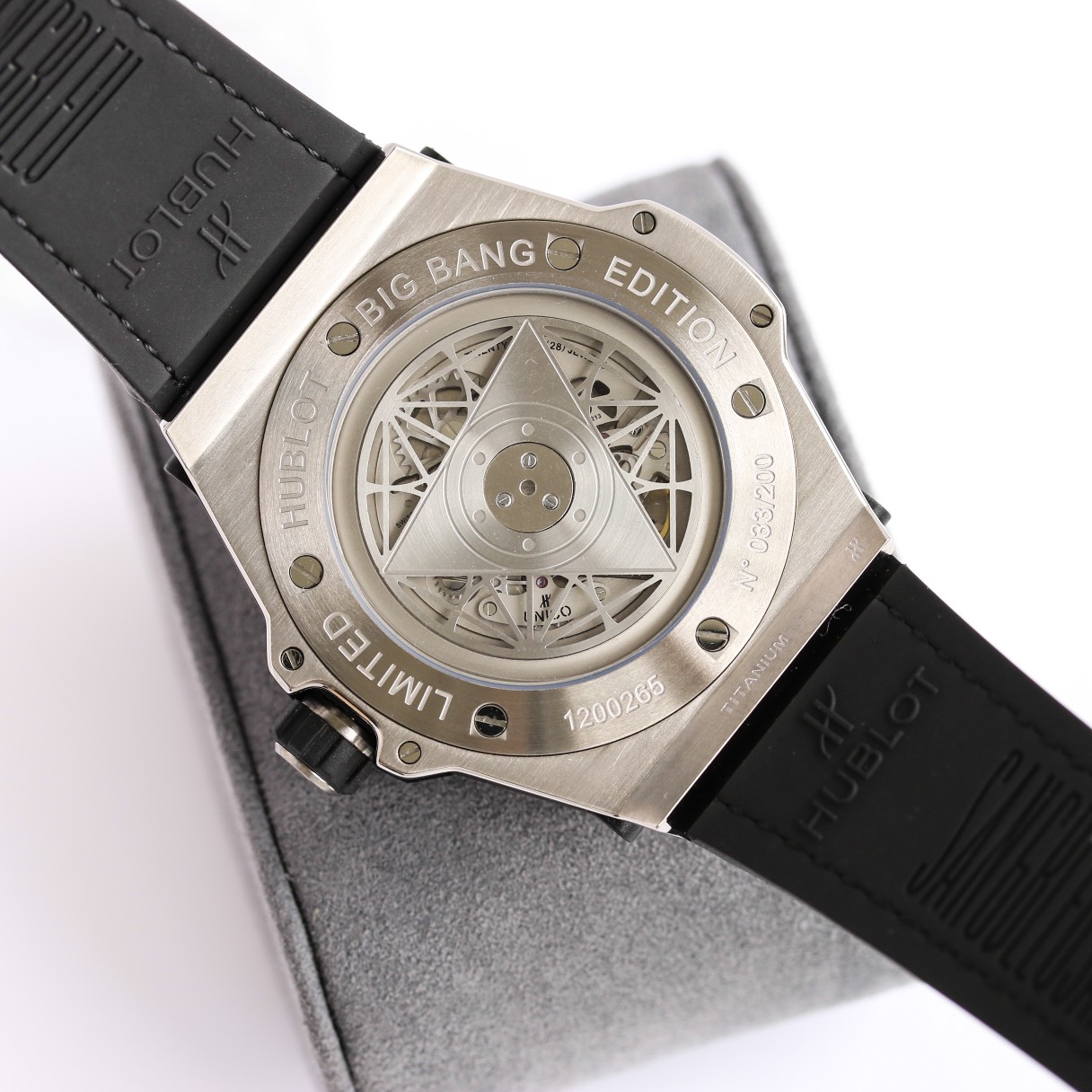 Hublot Big Bang 415.NX.1112.VR.MXM16 44mm